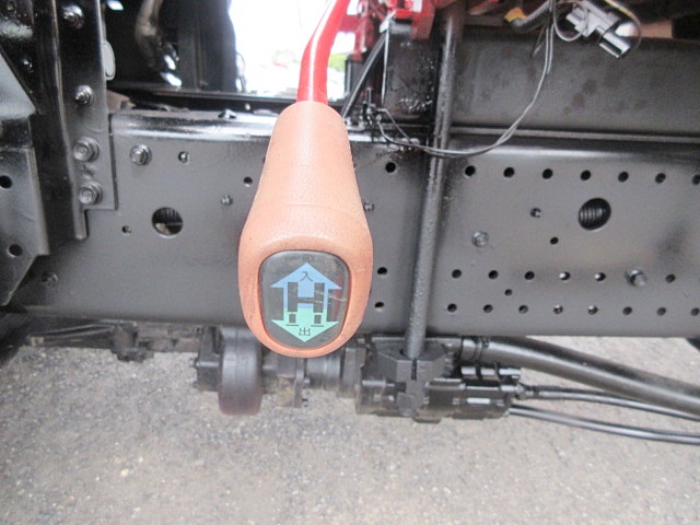 いすゞフォワードセルフクレーン3段中型（4t）[写真21]