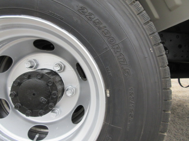 いすゞフォワードセルフクレーン3段中型（4t）[写真28]