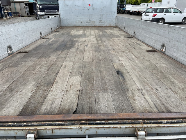 いすゞエルフアルミブロック小型（2t・3t）[写真13]