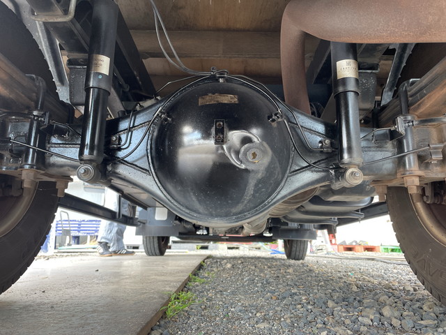 三菱ふそうキャンター平ボディ小型（2t・3t）[写真23]