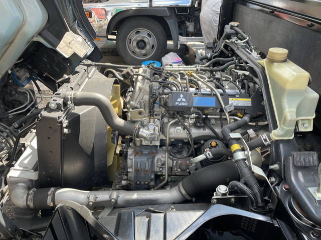 三菱ふそうキャンター平ボディ小型（2t・3t）[写真27]