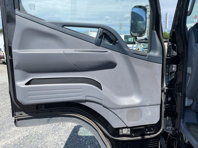 三菱ふそうキャンター平ボディ小型（2t・3t）[写真29]