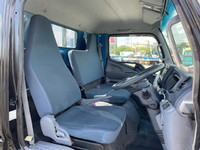 三菱ふそうキャンター平ボディ小型（2t・3t）[写真31]