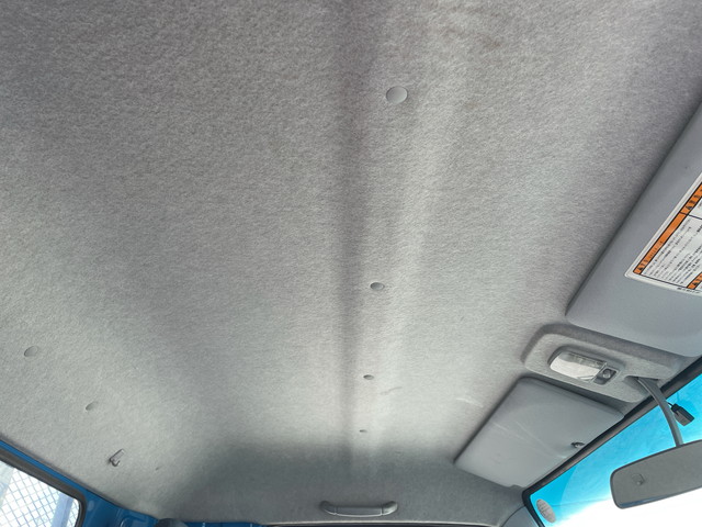 三菱ふそうキャンター平ボディ小型（2t・3t）[写真35]