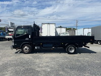 三菱ふそうキャンター平ボディ小型（2t・3t）[写真05]