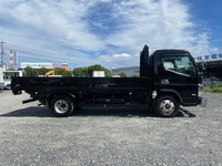 三菱ふそうキャンター平ボディ小型（2t・3t）[写真06]