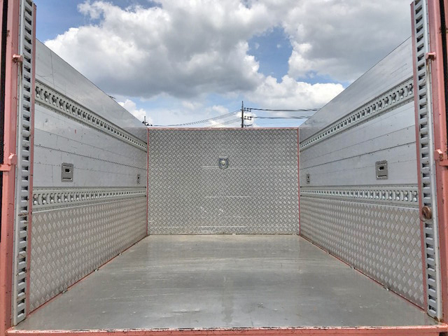 日野デュトロアルミブロック小型（2t・3t）[写真14]