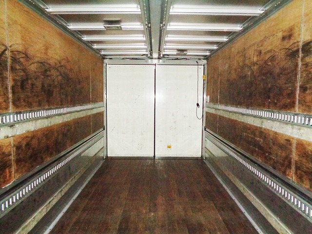 日野レンジャーアルミウイング増トン（6t・8t）[写真14]