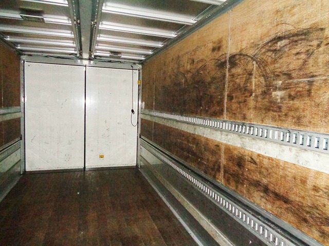 日野レンジャーアルミウイング増トン（6t・8t）[写真16]