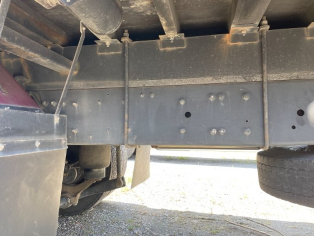 三菱ふそうスーパーグレート平ボディ大型（10t）[写真10]