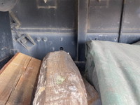 三菱ふそうスーパーグレート平ボディ大型（10t）[写真12]