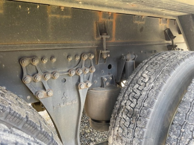 三菱ふそうスーパーグレート平ボディ大型（10t）[写真15]