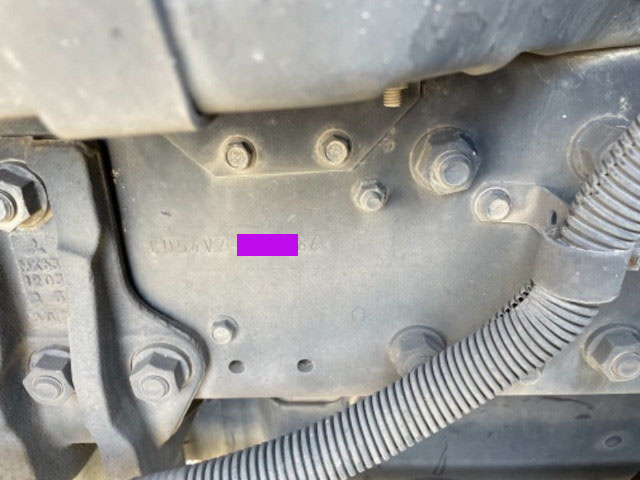 三菱ふそうスーパーグレート平ボディ大型（10t）[写真26]