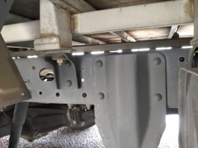 日産アトラス平ボディ小型（2t・3t）[写真10]