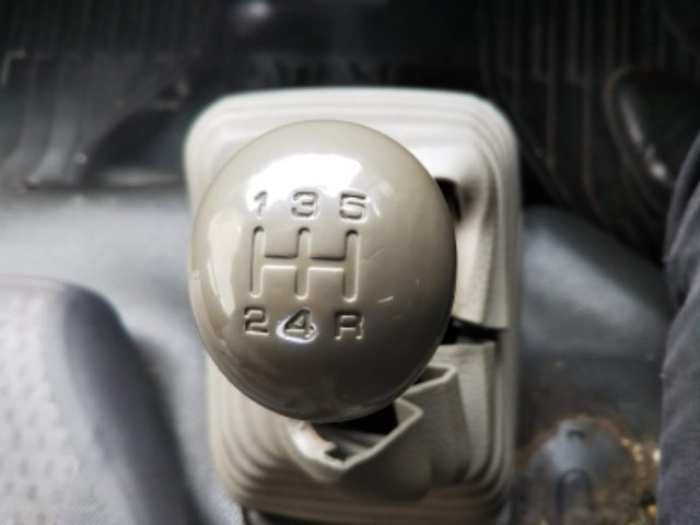 日産アトラス平ボディ小型（2t・3t）[写真30]