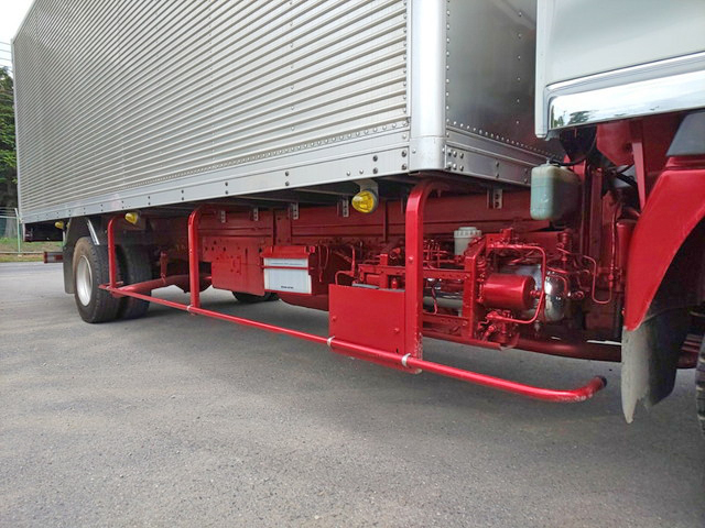 いすゞフォワードアルミバン中型（4t）[写真16]