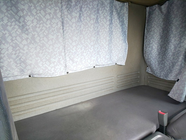 いすゞフォワードアルミバン中型（4t）[写真31]