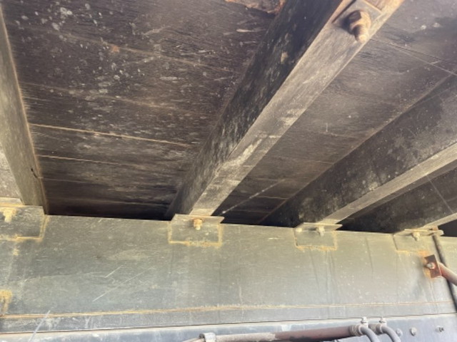 三菱ふそうスーパーグレート平ボディ大型（10t）[写真13]