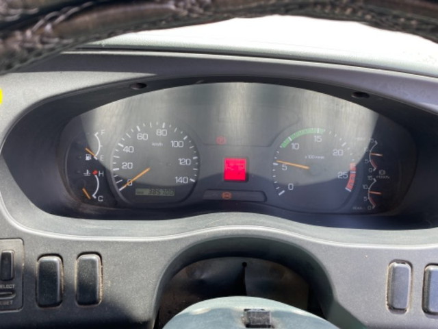 三菱ふそうスーパーグレート平ボディ大型（10t）[写真26]