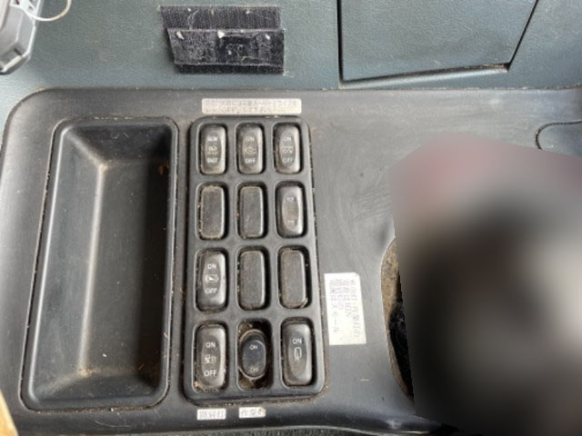 三菱ふそうスーパーグレート平ボディ大型（10t）[写真30]