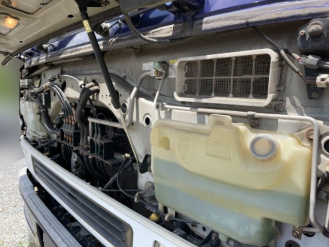 三菱ふそうスーパーグレート平ボディ大型（10t）[写真09]