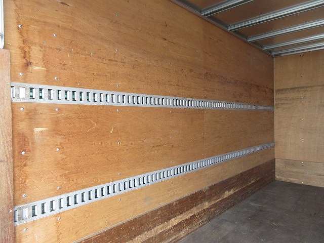 いすゞエルフアルミバン小型（2t・3t）[写真14]