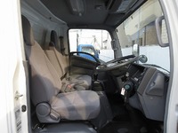 いすゞエルフアルミバン小型（2t・3t）[写真28]