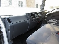 いすゞエルフアルミバン小型（2t・3t）[写真40]