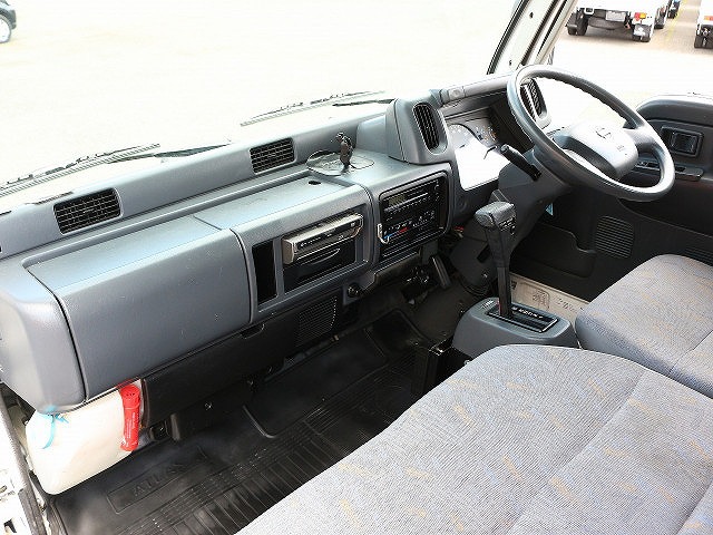 日産アトラスダブルキャブ（Wキャブ）小型（2t・3t）[写真29]