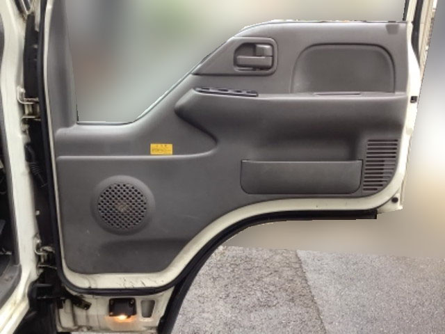 いすゞエルフダブルキャブ（Wキャブ）小型（2t・3t）[写真14]