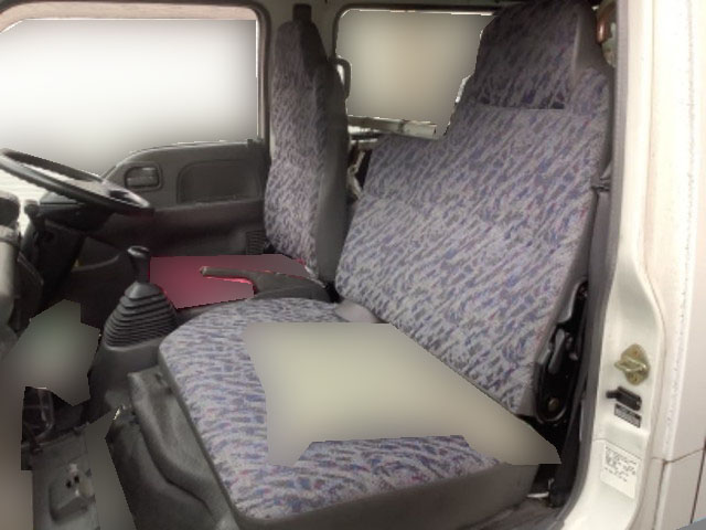 いすゞエルフダブルキャブ（Wキャブ）小型（2t・3t）[写真16]