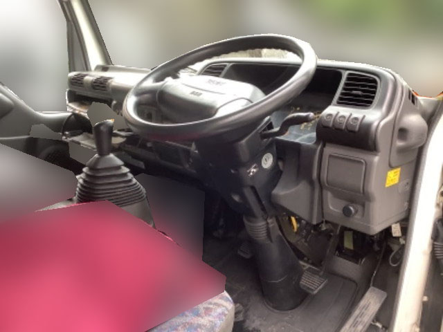 いすゞエルフダブルキャブ（Wキャブ）小型（2t・3t）[写真18]