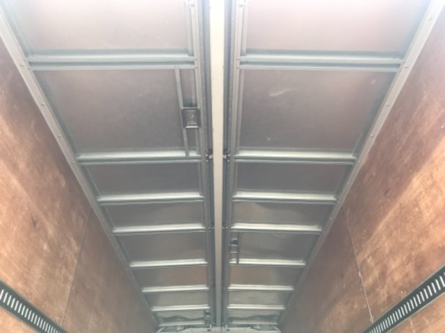 三菱ふそうファイターアルミウイング中型（4t）[写真07]