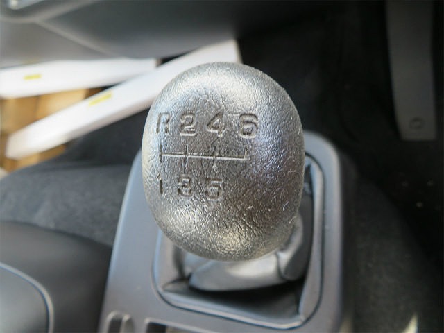 三菱ふそうファイタークレーン4段中型（4t）[写真16]