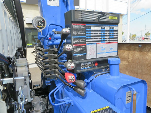 三菱ふそうファイタークレーン4段中型（4t）[写真26]