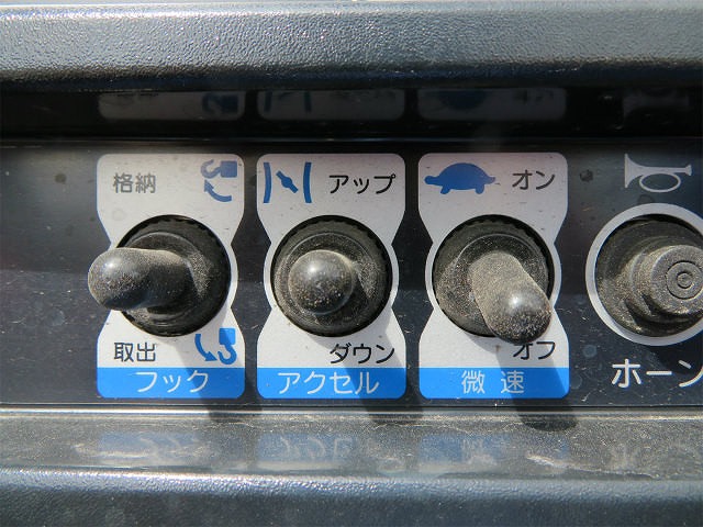 三菱ふそうファイタークレーン4段中型（4t）[写真28]