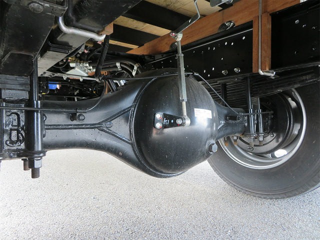 三菱ふそうファイタークレーン4段中型（4t）[写真38]