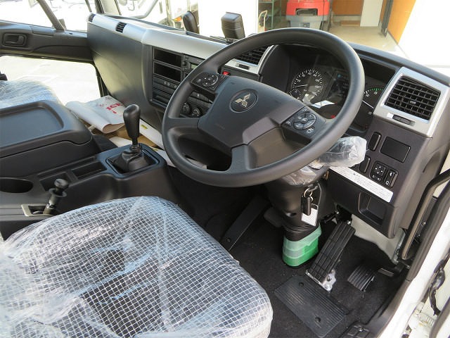 三菱ふそうファイタークレーン4段中型（4t）[写真09]