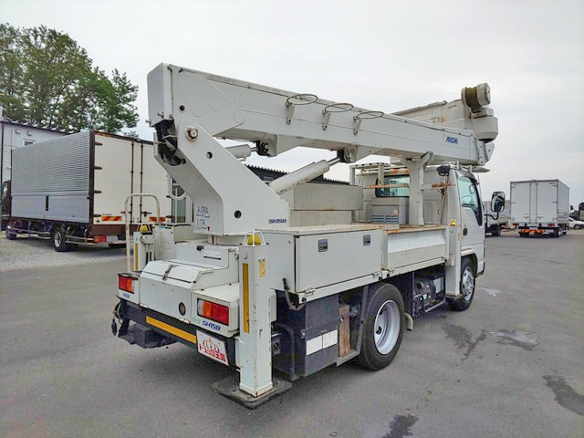 いすゞエルフ高所作業車小型（2t・3t）[写真04]