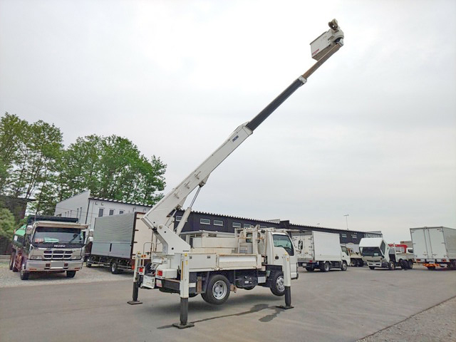 いすゞエルフ高所作業車小型（2t・3t）[写真06]