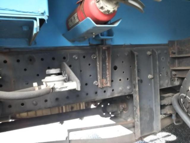 いすゞエルフパッカー車（塵芥車）小型（2t・3t）[写真19]