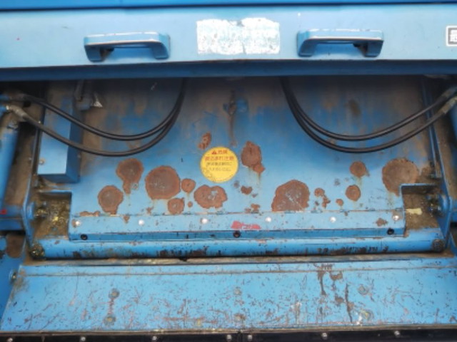 いすゞエルフパッカー車（塵芥車）小型（2t・3t）[写真03]