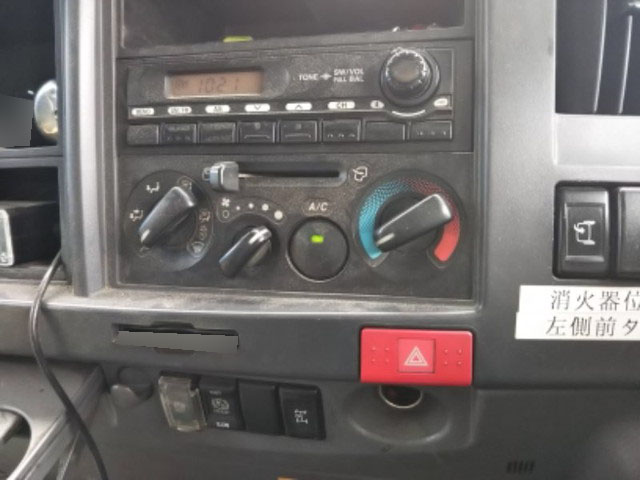 いすゞエルフパッカー車（塵芥車）小型（2t・3t）[写真35]