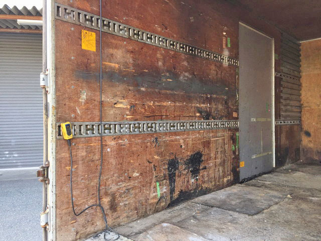 三菱ふそうキャンターアルミバン小型（2t・3t）[写真18]