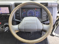 三菱ふそうキャンターアルミバン小型（2t・3t）[写真35]