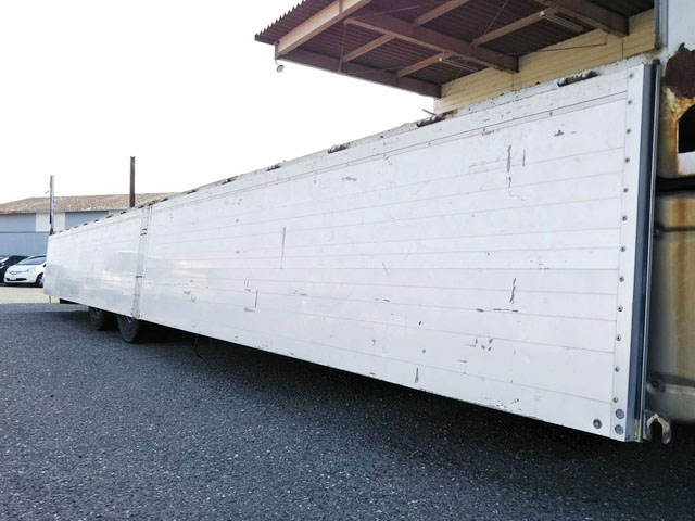 UDトラックスクオンアルミブロック大型（10t）[写真11]