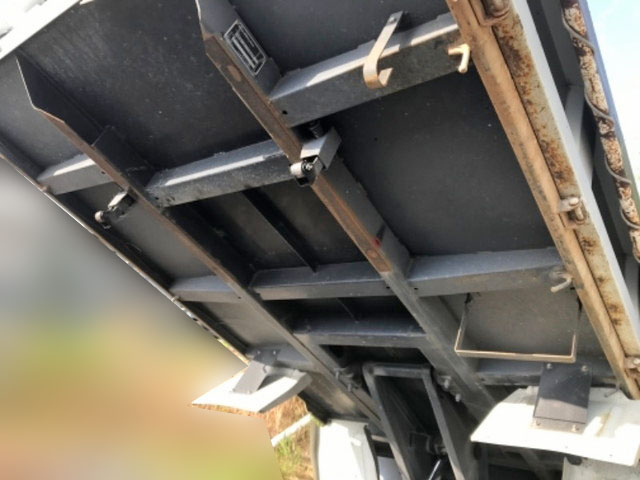 三菱ふそうキャンターダンプ小型（2t・3t）[写真04]