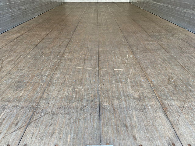 日野レンジャーアルミウイング中型（4t）[写真17]