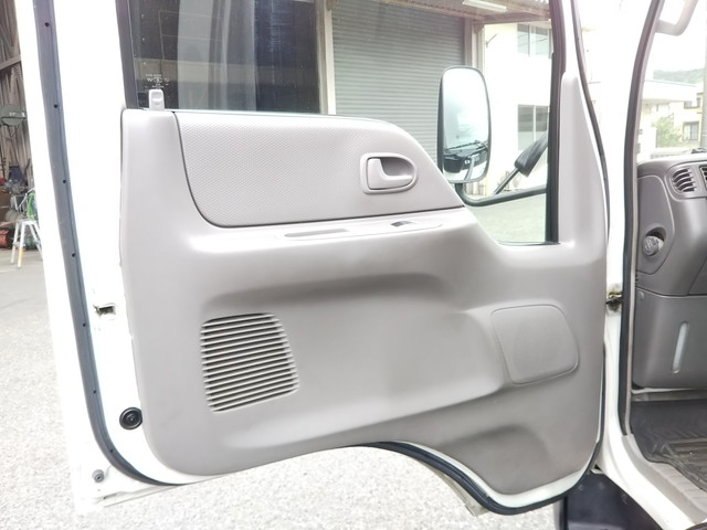 マツダタイタンアルミバン小型（2t・3t）[写真28]