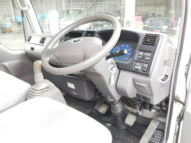 マツダタイタンアルミバン小型（2t・3t）[写真31]